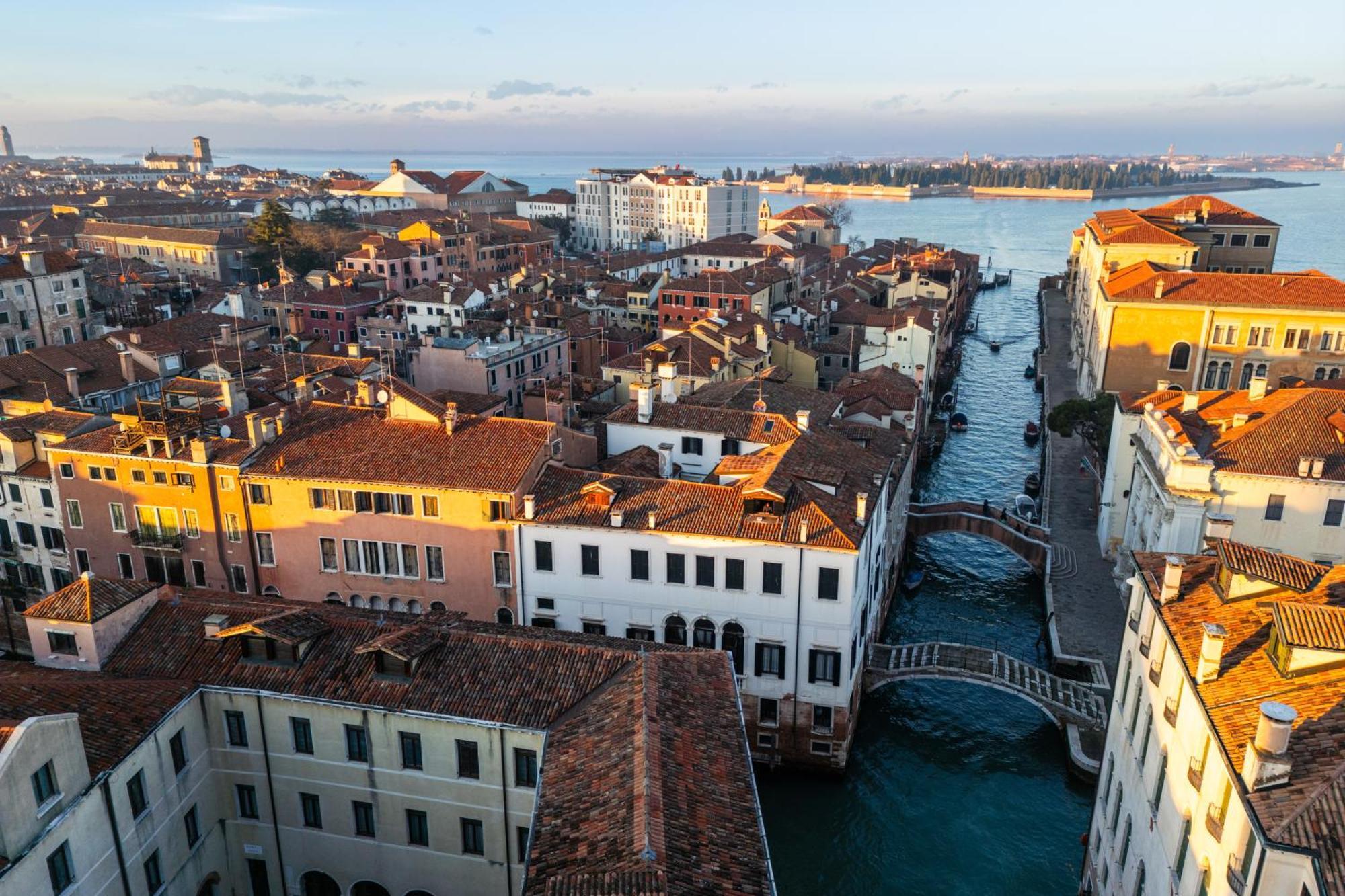 Santa Giustina Palace R&R Венеция Екстериор снимка